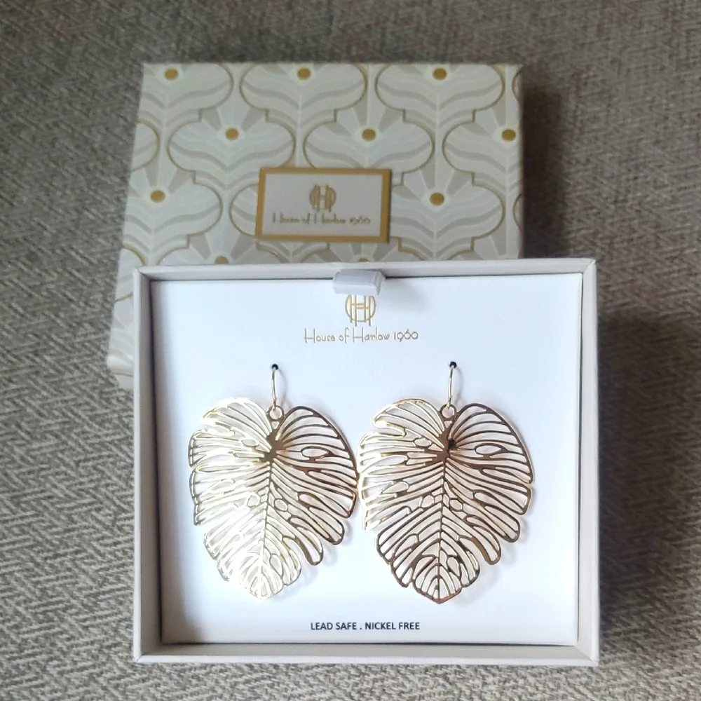 House Of Harlow 1960 Tropical Monstera Leaf French Wire Gold Earrings - Picture 1 of 3